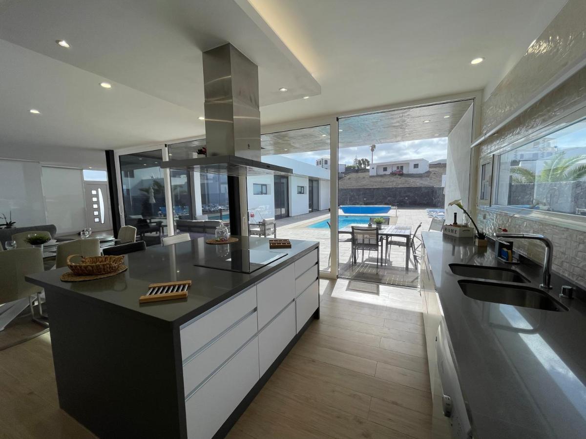 Eslanzarote Eco Villa Tony, Heated Pool, Jacuzzi, Sat Tv, Super Wifi La Costa Buitenkant foto